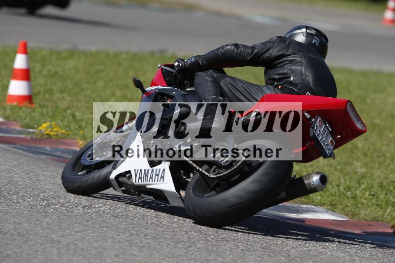 /Archiv-2024/29 12.06.2024 MOTO.CH Track Day ADR/Gruppe gelb/32